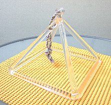 クリスタルピラミッド06